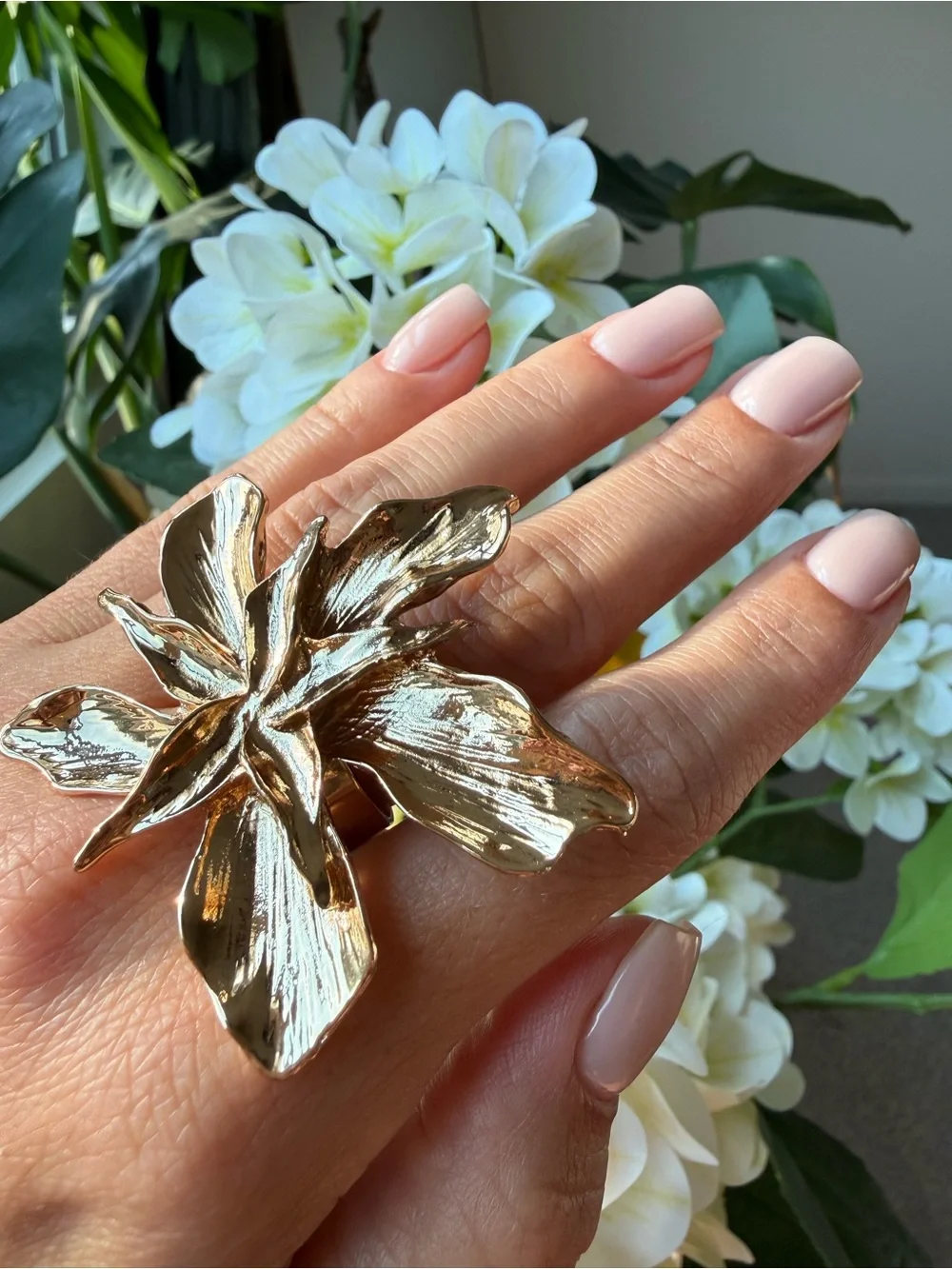 Anthropologie sculptural flower